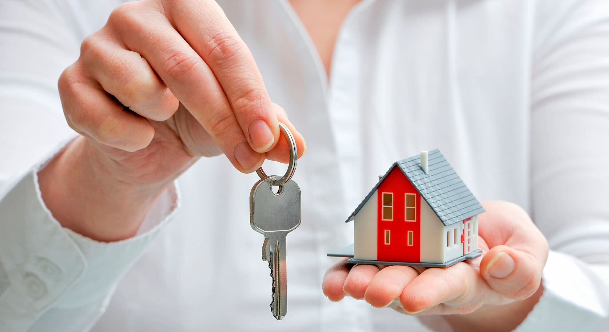 Продать недвижимость дарение. «Ключи к дому». Баспана. Собственное жилье. Переселение ключи.